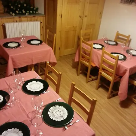 Grand Golliat 招待所 3*