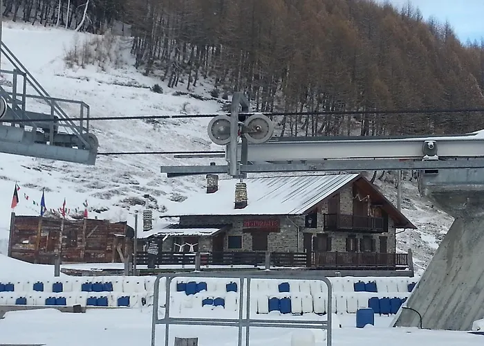 Πανσιόν Grand Golliat 3*